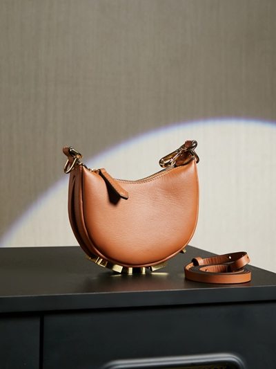 フェンディバッグ正面デザイン